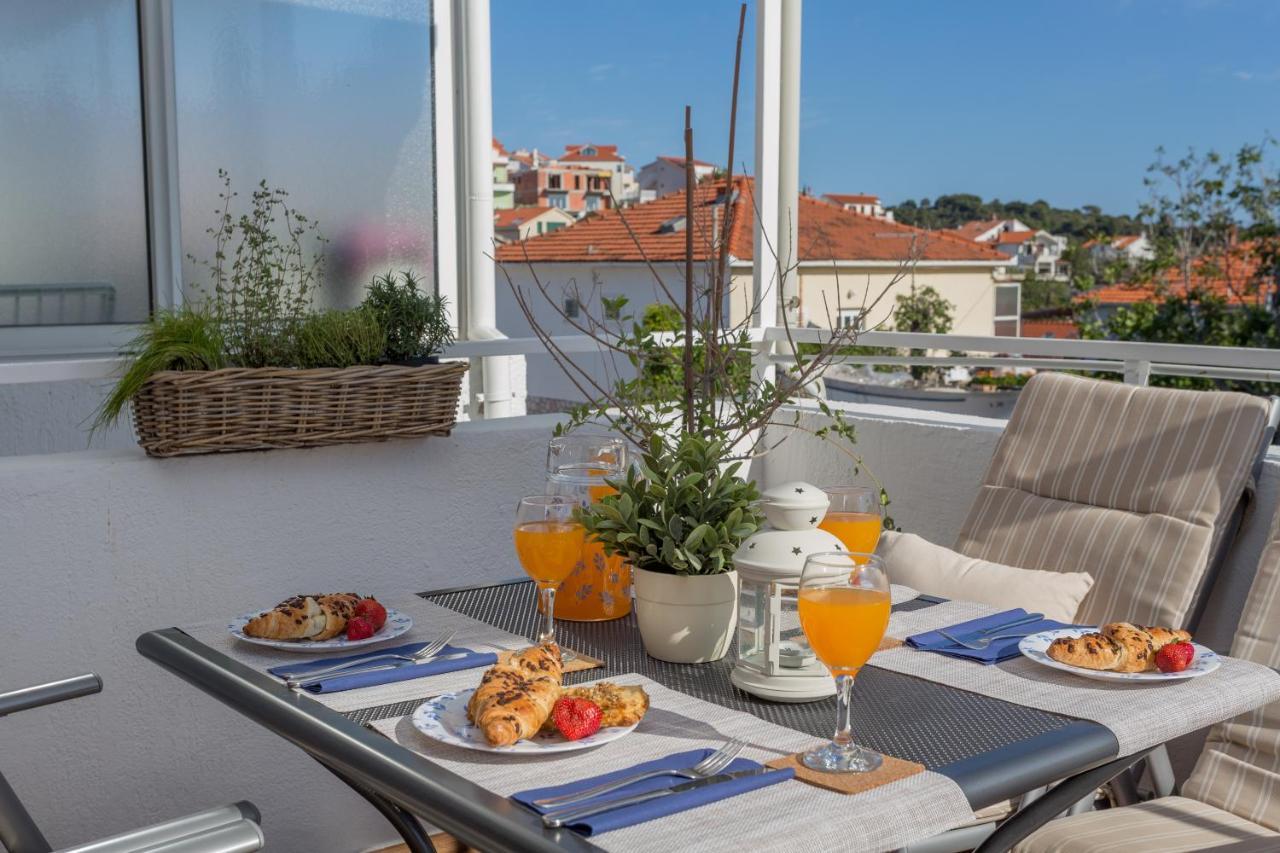 So Hvar So Good! Spacious With Terrace Appartement Hvar Town Buitenkant foto