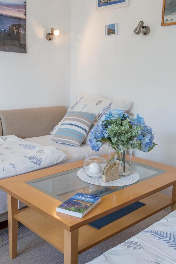 So Hvar So Good! Spacious With Terrace Appartement Hvar Town Buitenkant foto