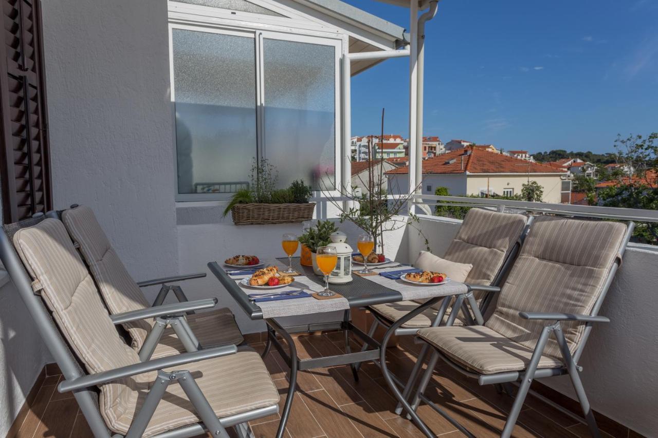 So Hvar So Good! Spacious With Terrace Appartement Hvar Town Buitenkant foto