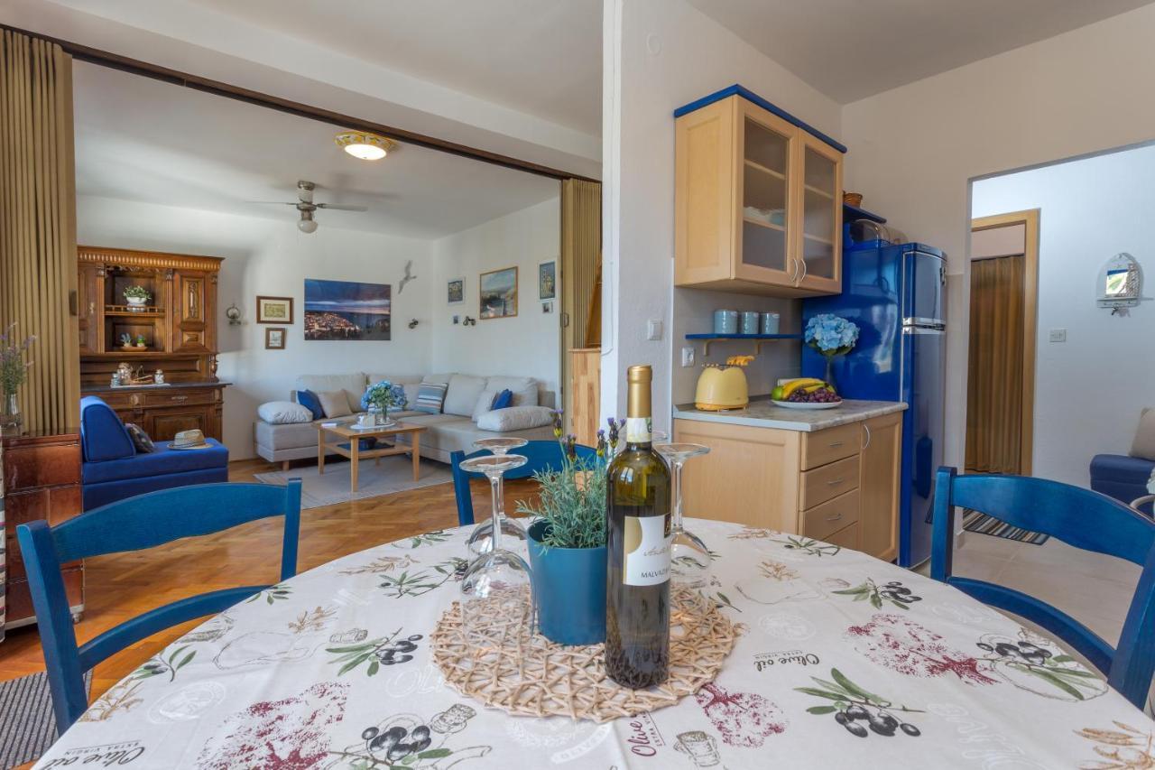 So Hvar So Good! Spacious With Terrace Appartement Hvar Town Buitenkant foto